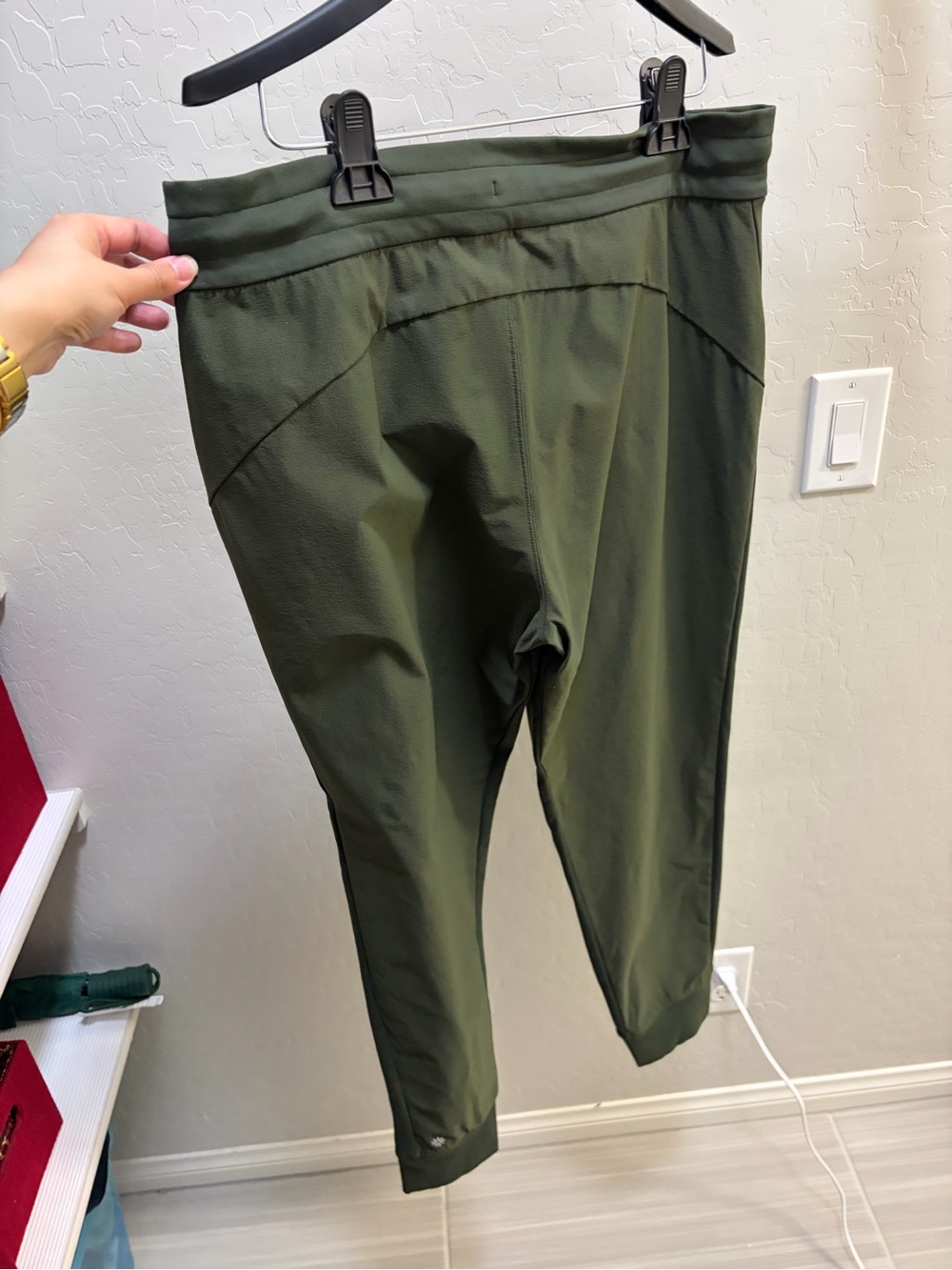 Athleta Women’s Headlands Hybrid Trek Mid Rise Jogger in Mountain Olive - Picture 3 of 7